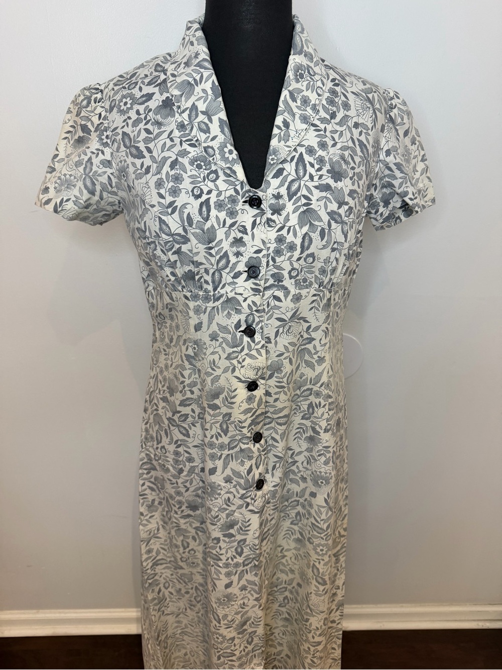 Vintage 1970s Handmade Button Front Gray and White Floral Midi Maxi Dress